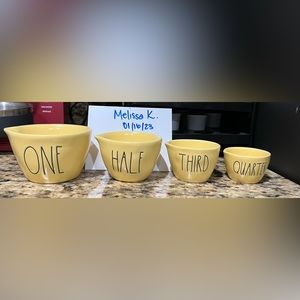 Yellow Rae Dunn measuring cups